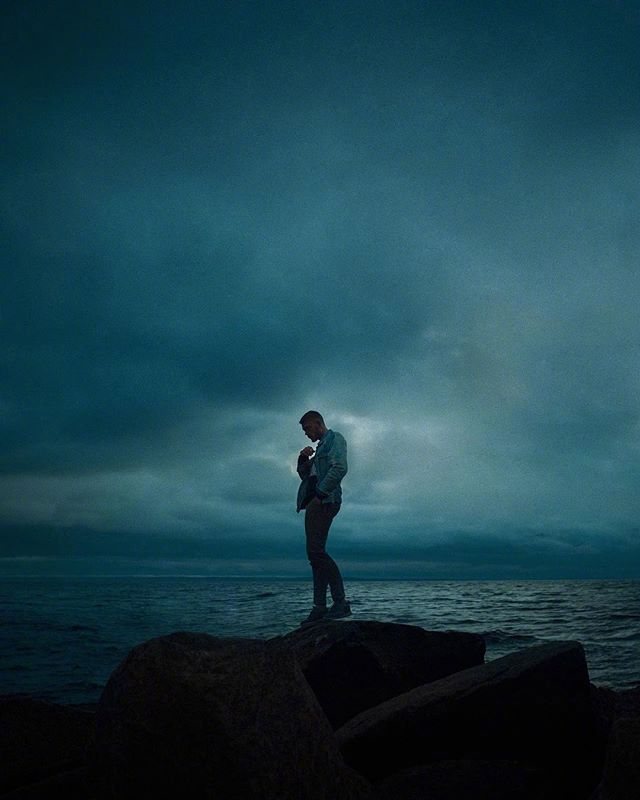 跨年夜没人陪的说说,伤感落寞,不知不觉就看哭了!