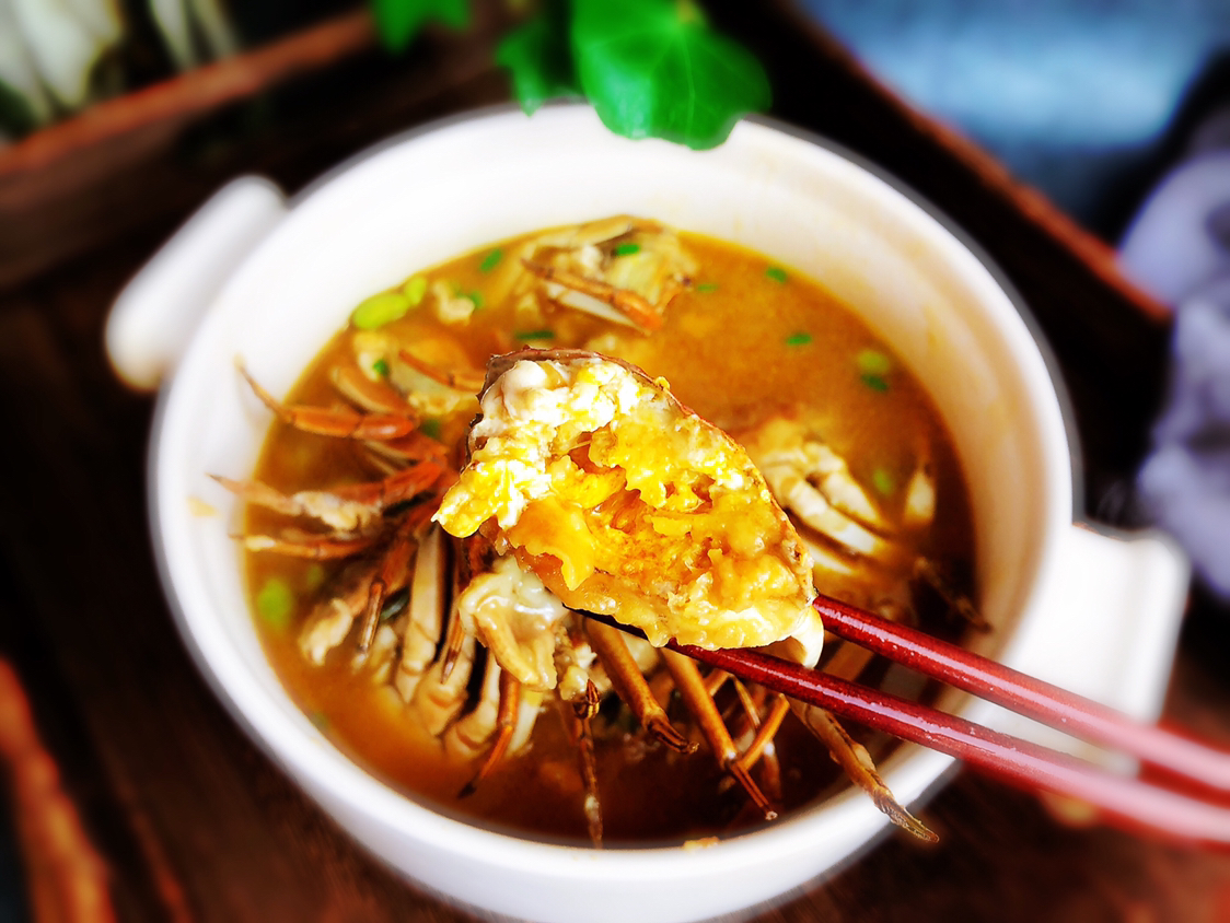 这碗毛豆籽面拖蟹,做法简单味道鲜,壳薄黄多肉嫩,吃了还想吃