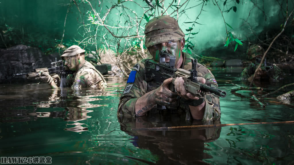 热带雨林中的"约翰牛"英军伞兵在伯利兹进行作战演习