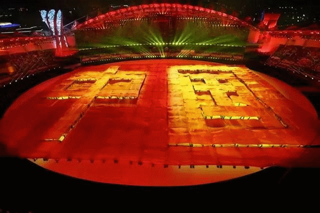 卓尔人为军运会加油喝彩