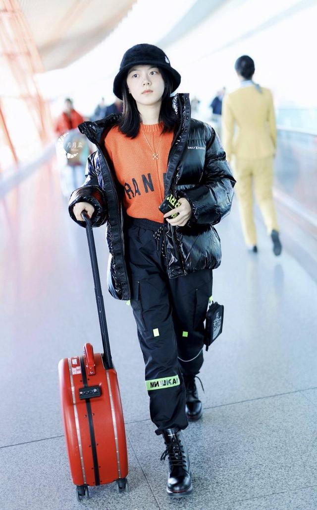 吴亦凡的潮流合伙人赵今麦亲身演绎00后潮人穿搭指南