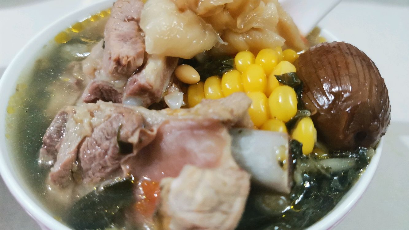 广东老火靓汤排骨菜干汤,没有技巧只要放足料撑好火候,人人识煲