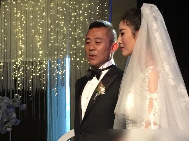 老戏骨情史丰富:王刚,侯勇三婚娶小娇妻,而他一家都是"情圣"