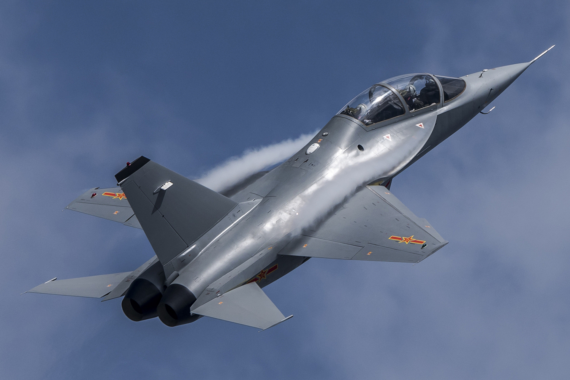 大家觉得山东舰上的歼15会起飞吗?