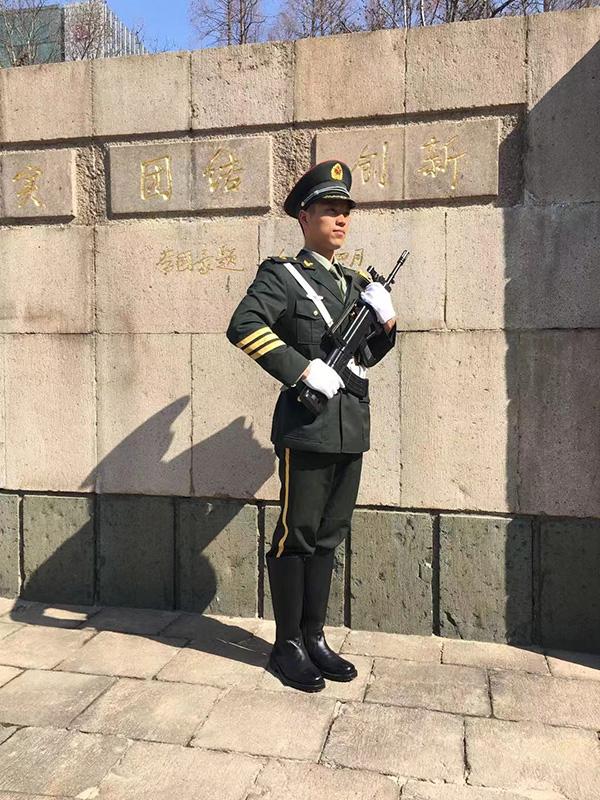 95后男生在反恐部队是"神枪手",退伍回同济后是跳级学霸