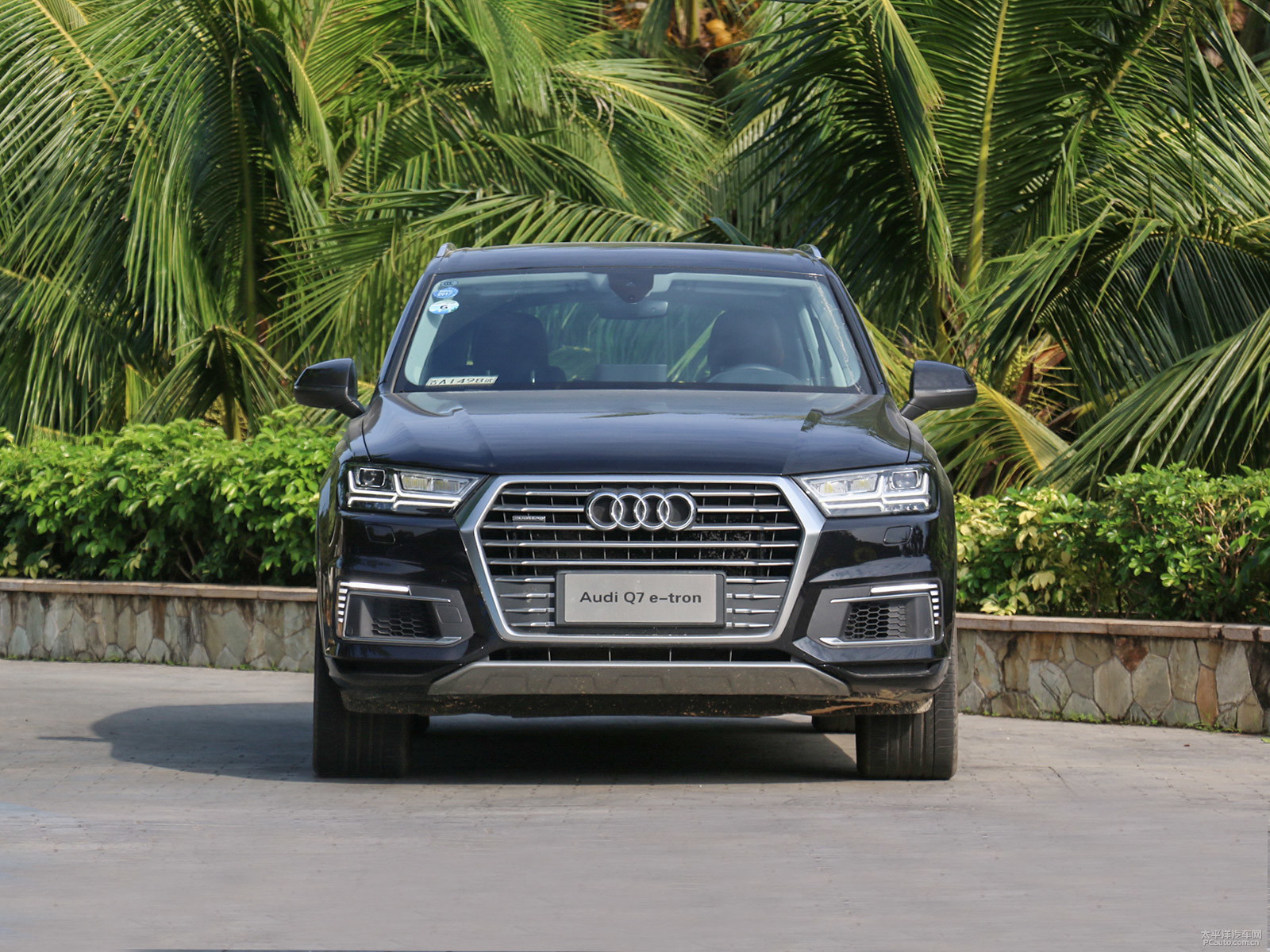 奥迪q7新能源,这款车你们喜欢吗?