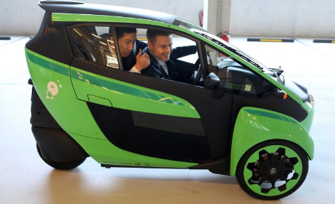 纽约路上的简约车,一款主打环保的电动车,路人看了都想要!