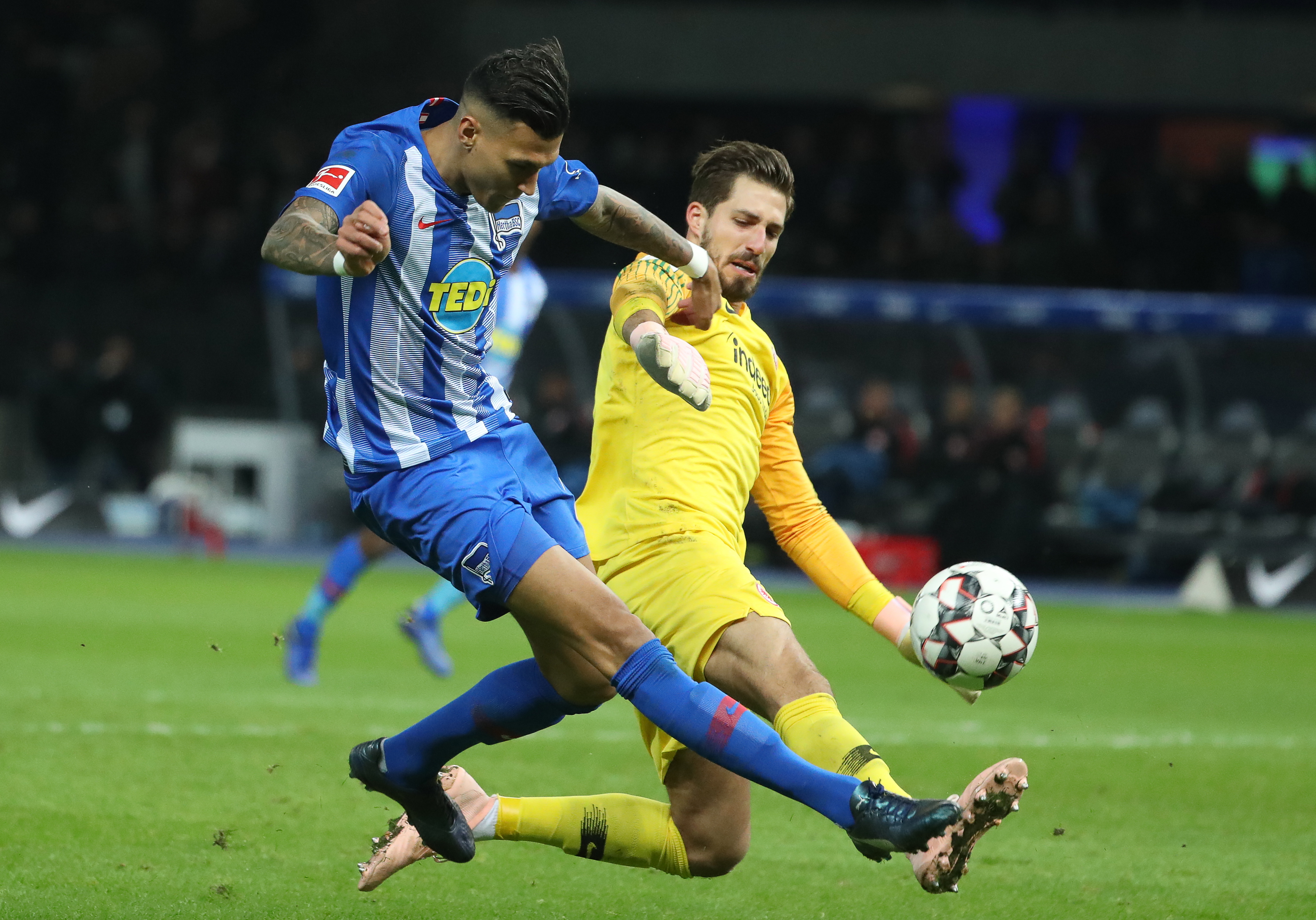 外代,2018年12月9日    (外代二线)足球——德甲联赛:柏林赫塔胜