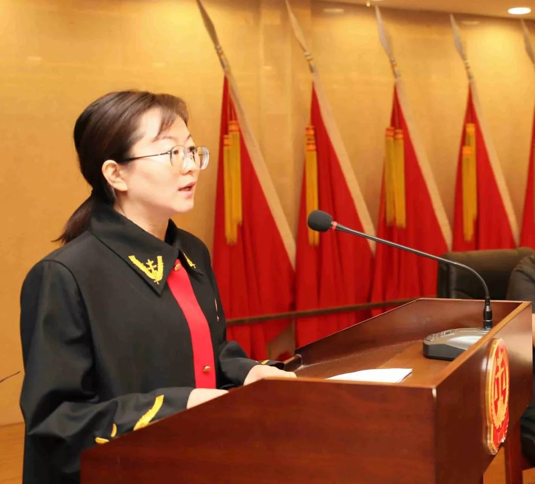 审判团队再添生力军——盐湖区法院举行第二批入额法官宣誓仪式