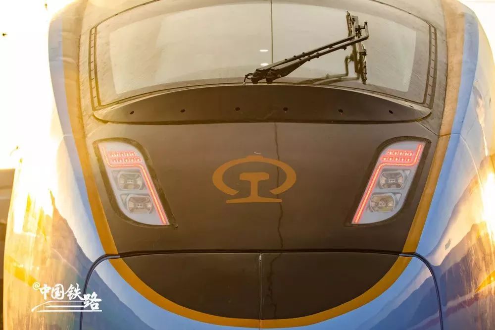 常州戚墅堰所产品(时速250km/h) cr300af:齿轮箱,国产联轴节,踏面清扫