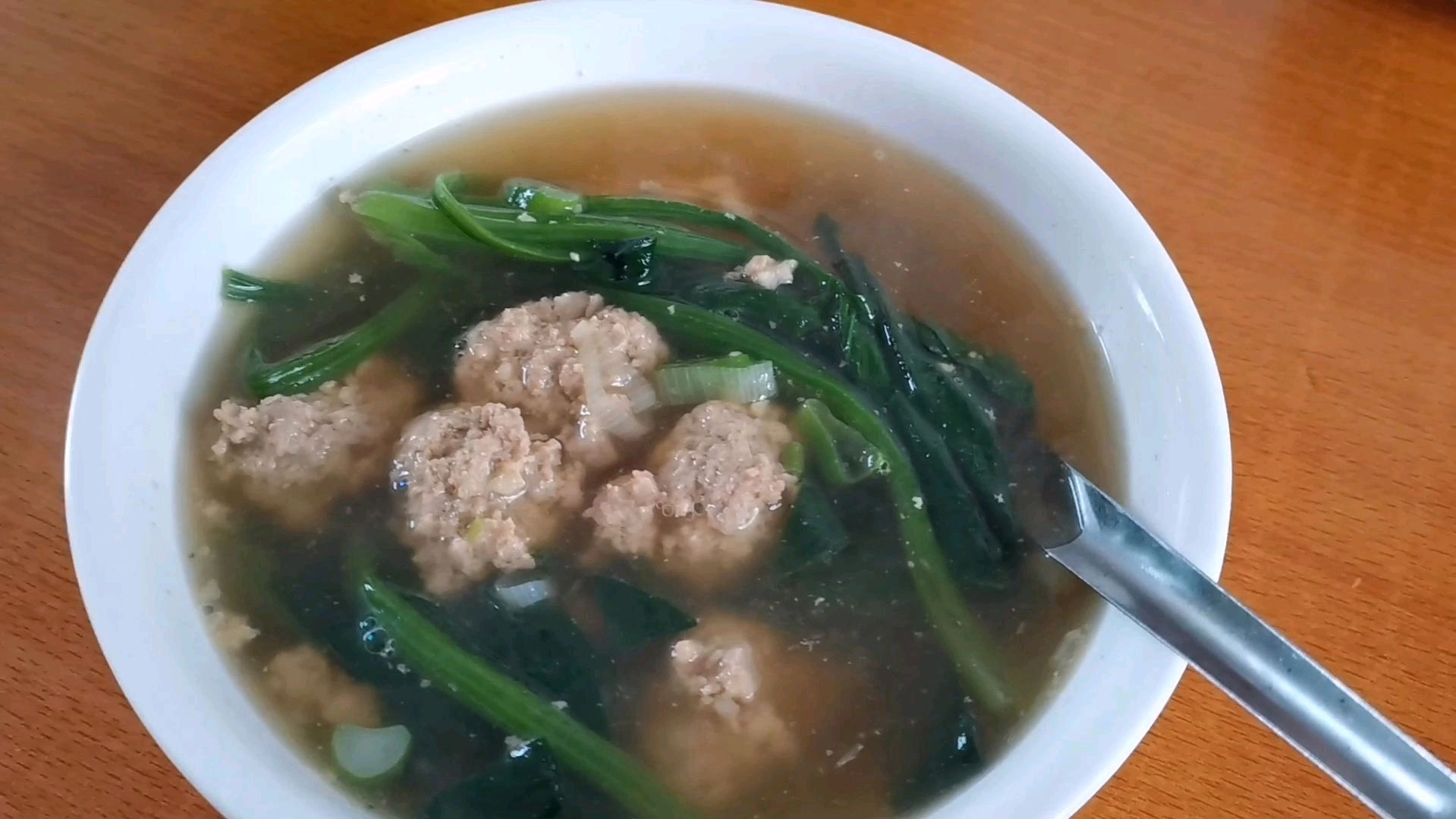 二妹今天做了,简单又好吃的家常版猪肉丸子