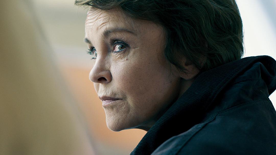 《柏林之狗》精神的缺失和冲突仍然是割裂社会的尖刀