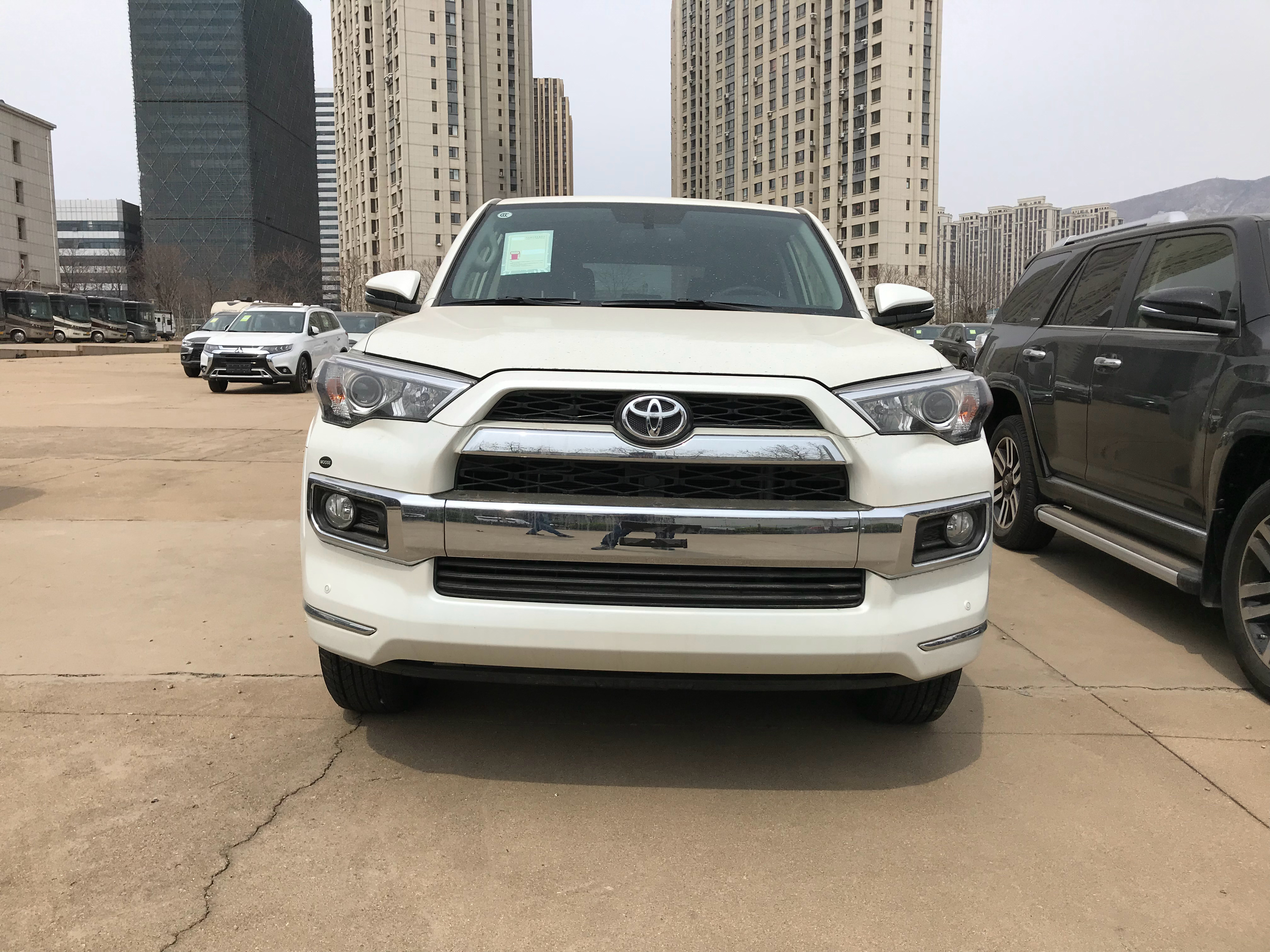 2019款丰田超霸4runner ltd