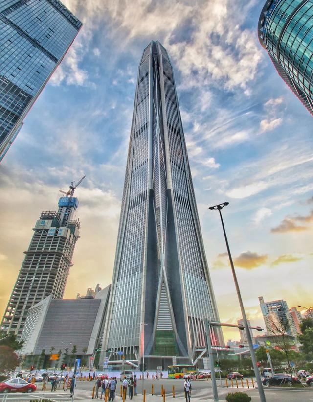 中国第一高楼为何退居第二,解读深圳平安金融中心降高
