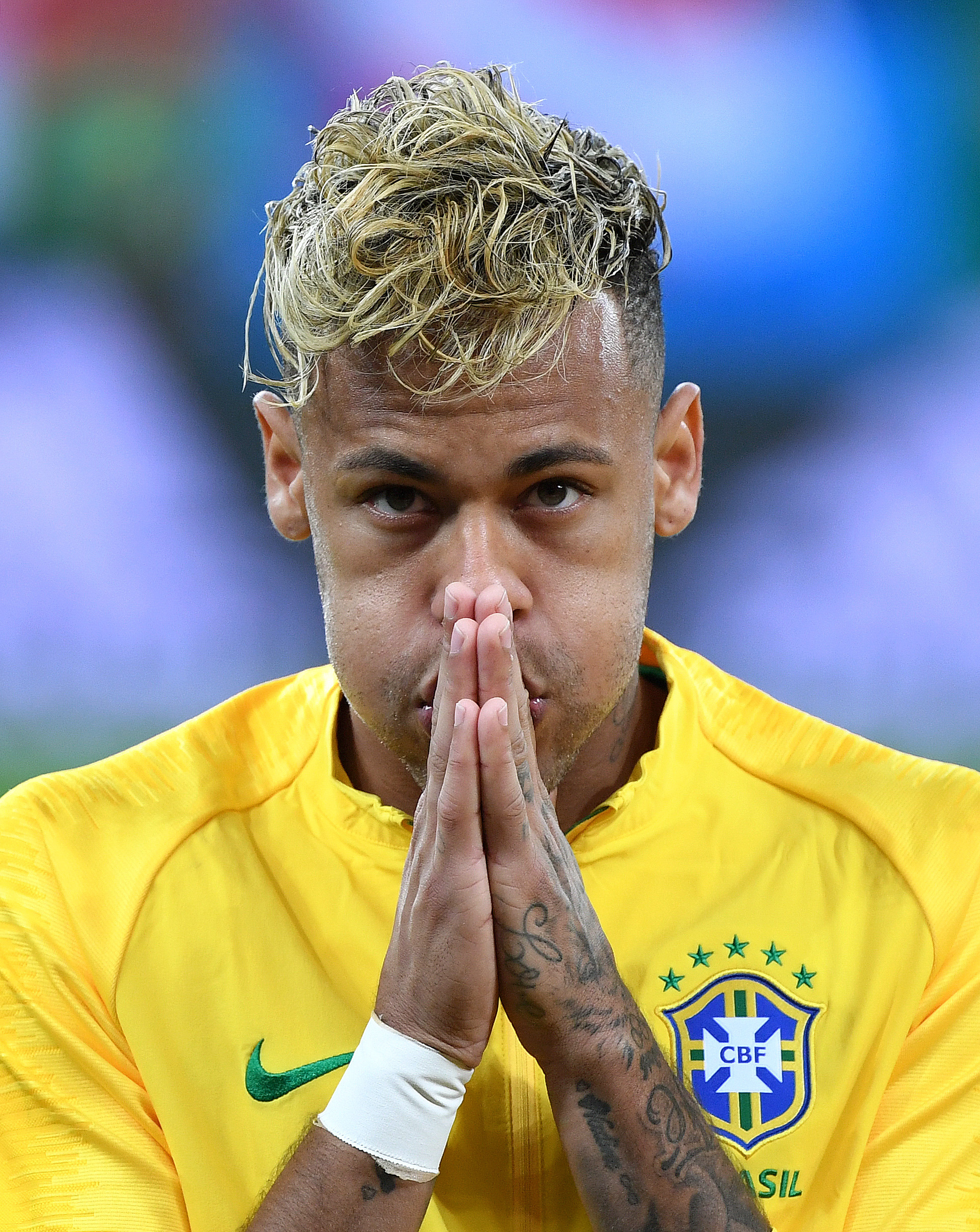 足球——e组:巴西队"领头羊"内马尔(5)