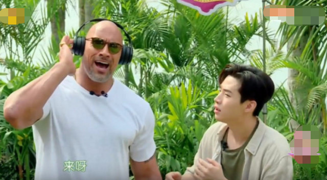 注意 点开辣眼睛 女装巨石强森中文飙高音