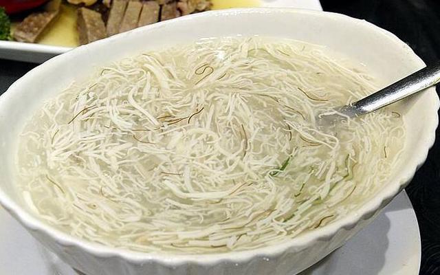 文思豆腐江苏传统名菜,刀工精细,软嫩清醇,入口即化,营养丰富