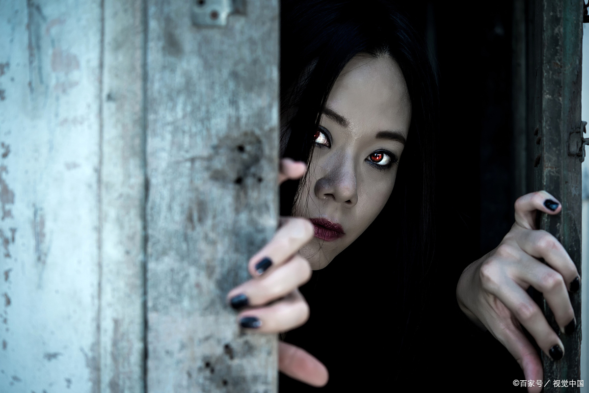 广州白云山下的白衣女鬼是一个传说中的恐怖故事.