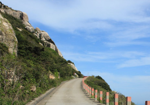 東福山島位於舟山群島的東端,是東極島風景區,島嶼中靠東邊的