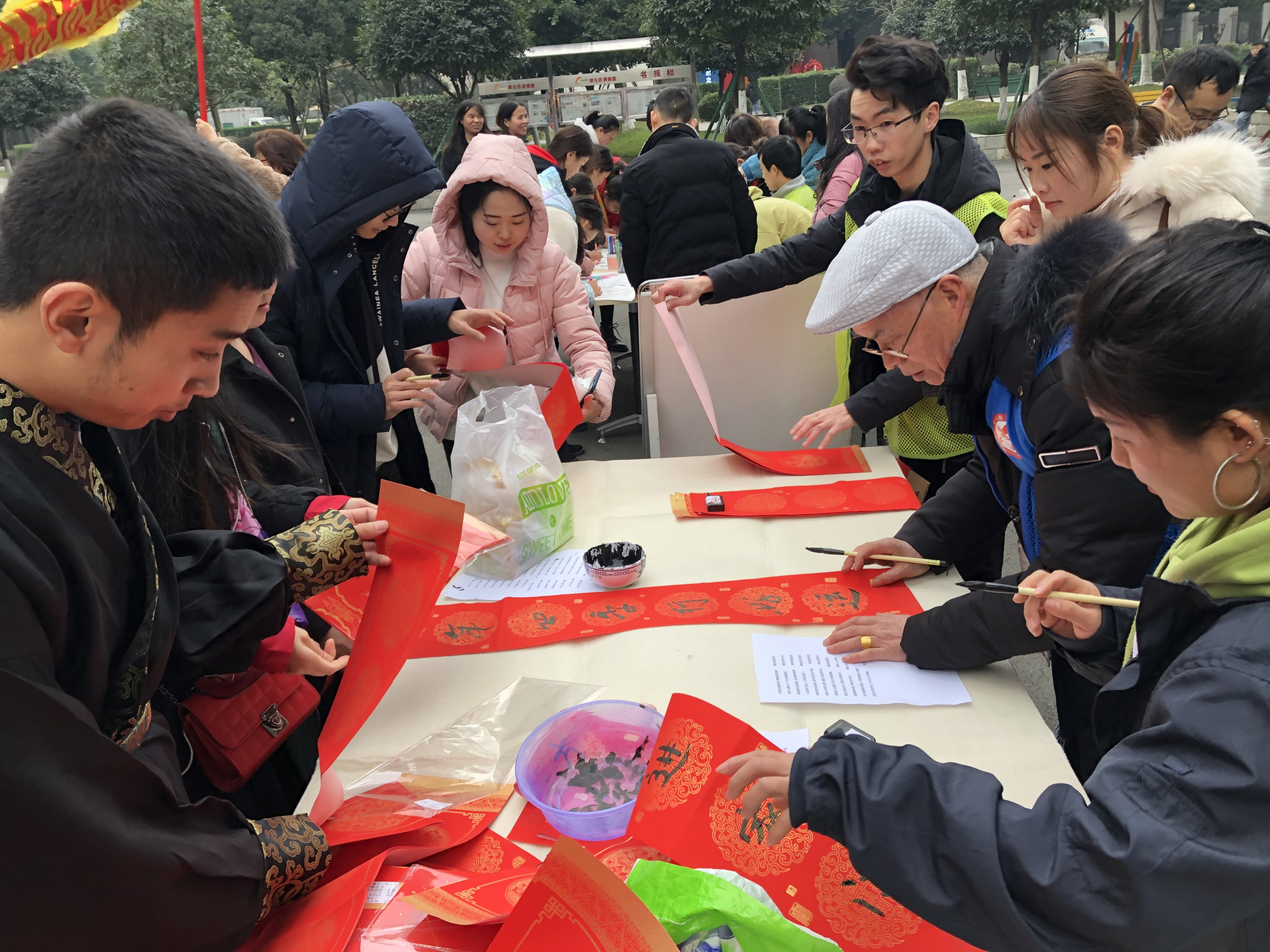 过年啦!春节民俗体验活动扮靓高新区西园街道2号苑社区