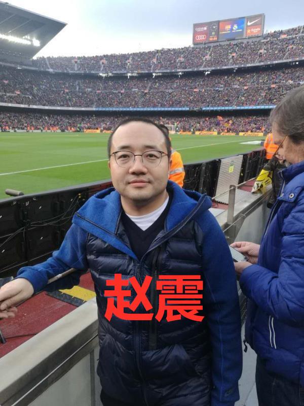 足球记者赵震讽刺姚明不专业,13.6万人点赞,杨毅也出来维护他