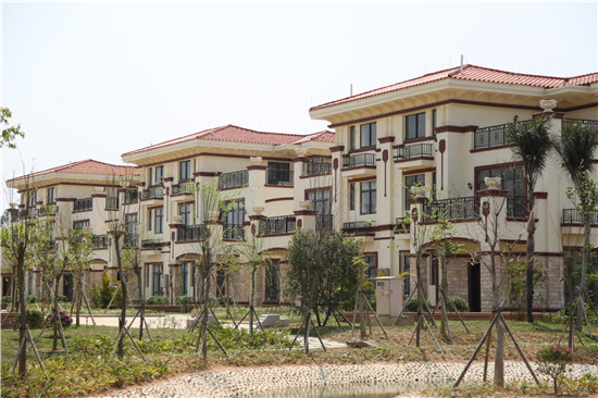 官湖村首期别墅昨抽签赠送