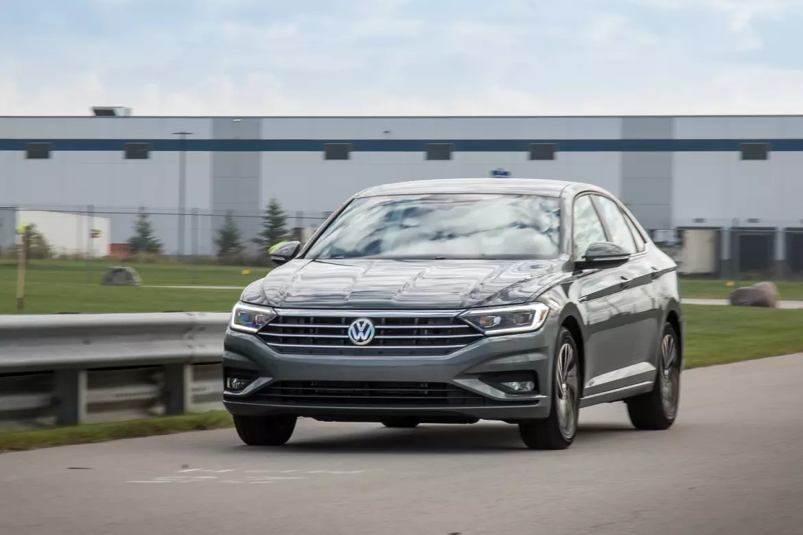 19款捷达抢先看:加入beats音响;外观更时尚,但比新思域成熟