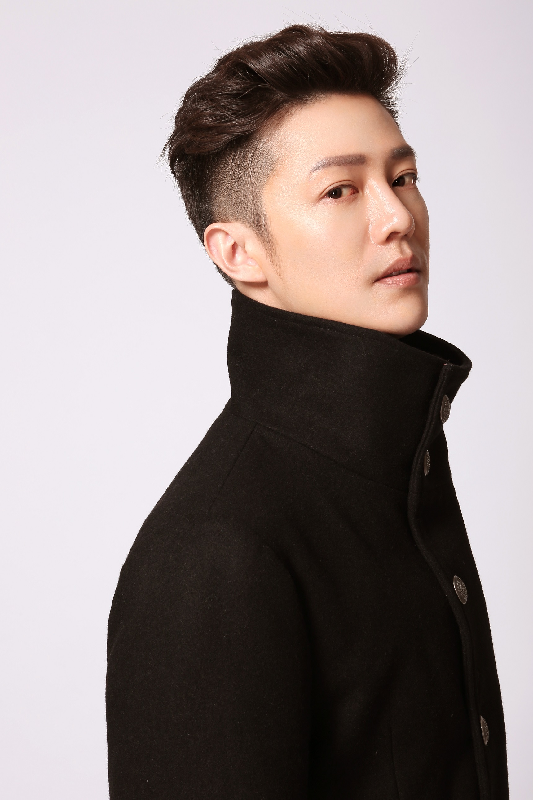 "初恋男神"周凯文实力助阵夏誉轩新歌mv《最美的遇见》