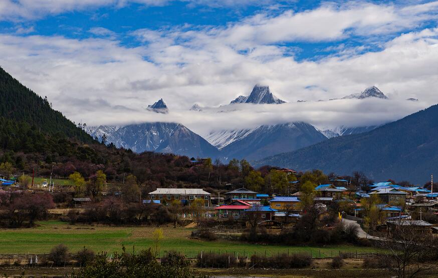 南迦巴瓦峰美在哪里?什么被称为最美的山峰?