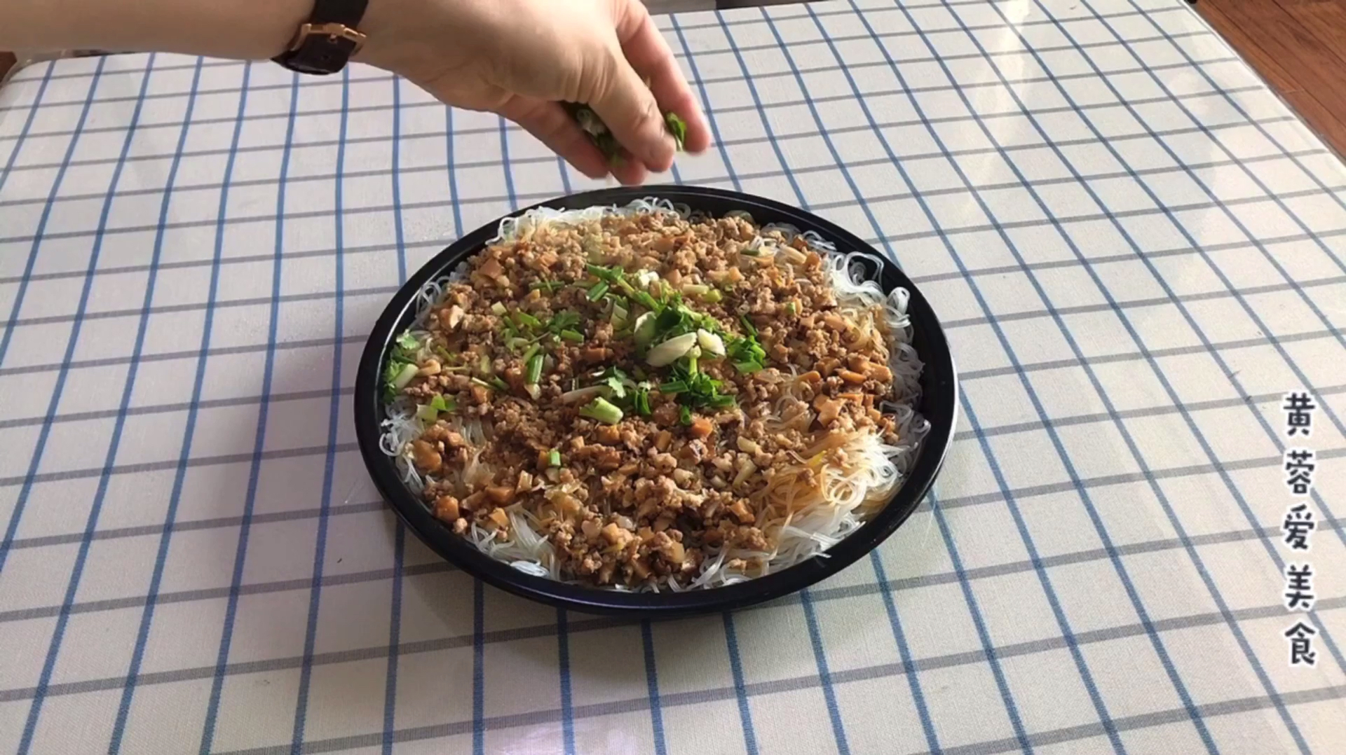 蒸米粉,广东街头一道特色美食,做法简单又好吃,美味可口