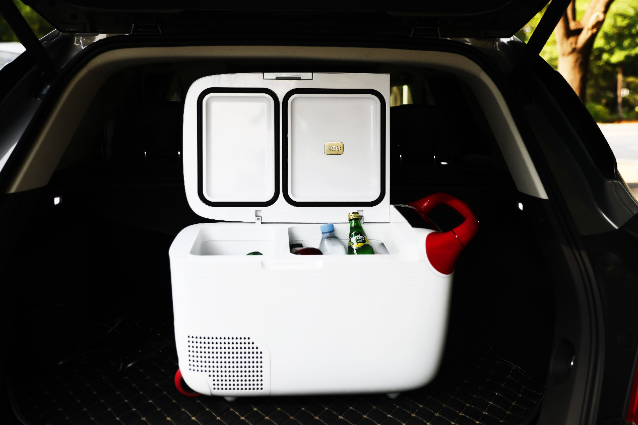 压缩机车载冰箱的制冷温度范围在-18℃-10℃之间,能满足大部分食物