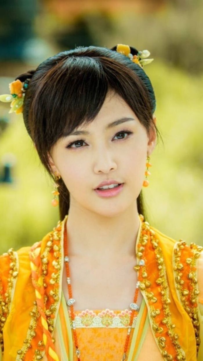 七月桃花落肩头,终将逃不出旧爱手掌心的星座,是躲不过桃花劫的