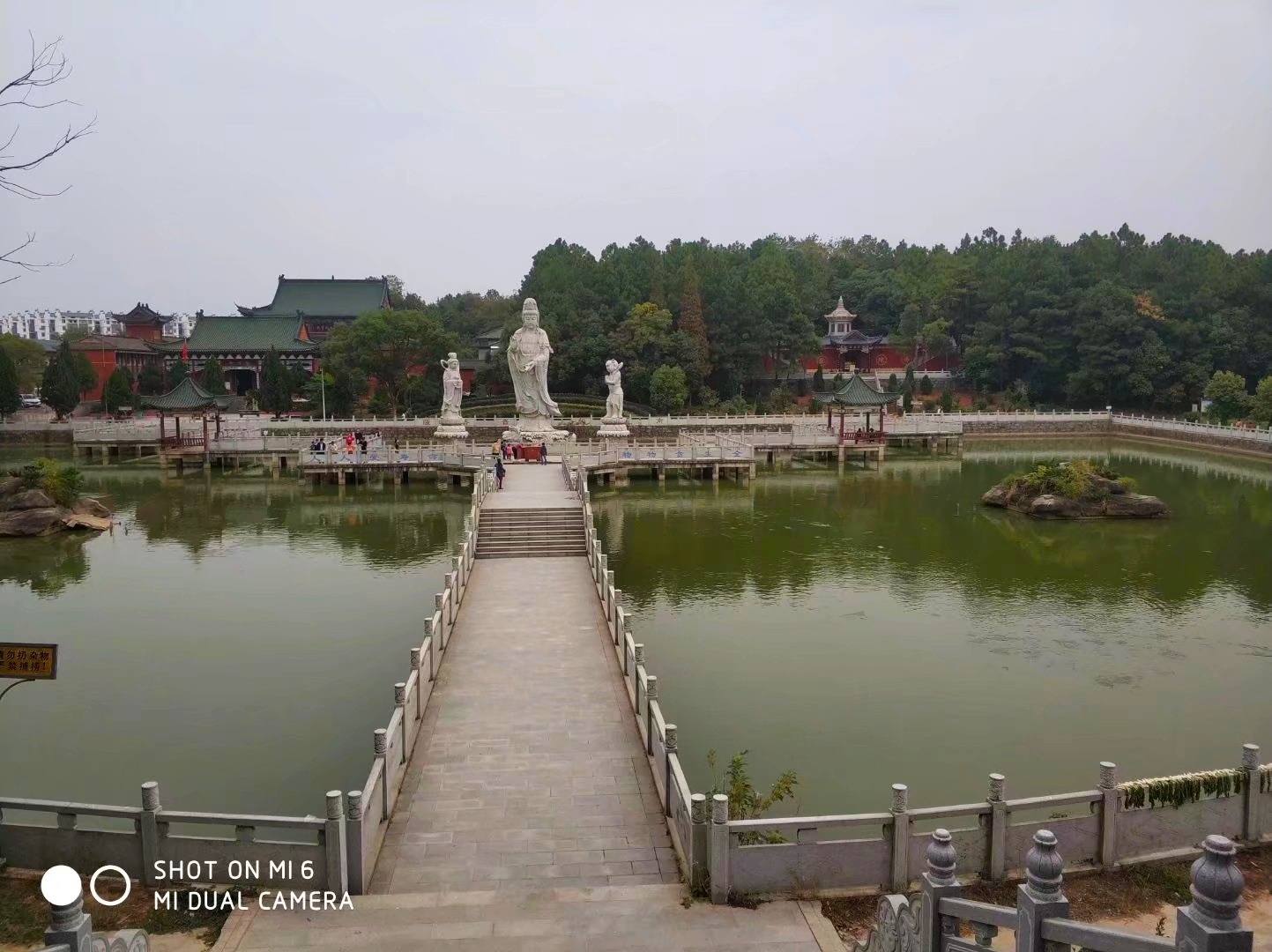 大愚寺属于禅都宜春的高安地级市,位于高安北海湿地公园内.
