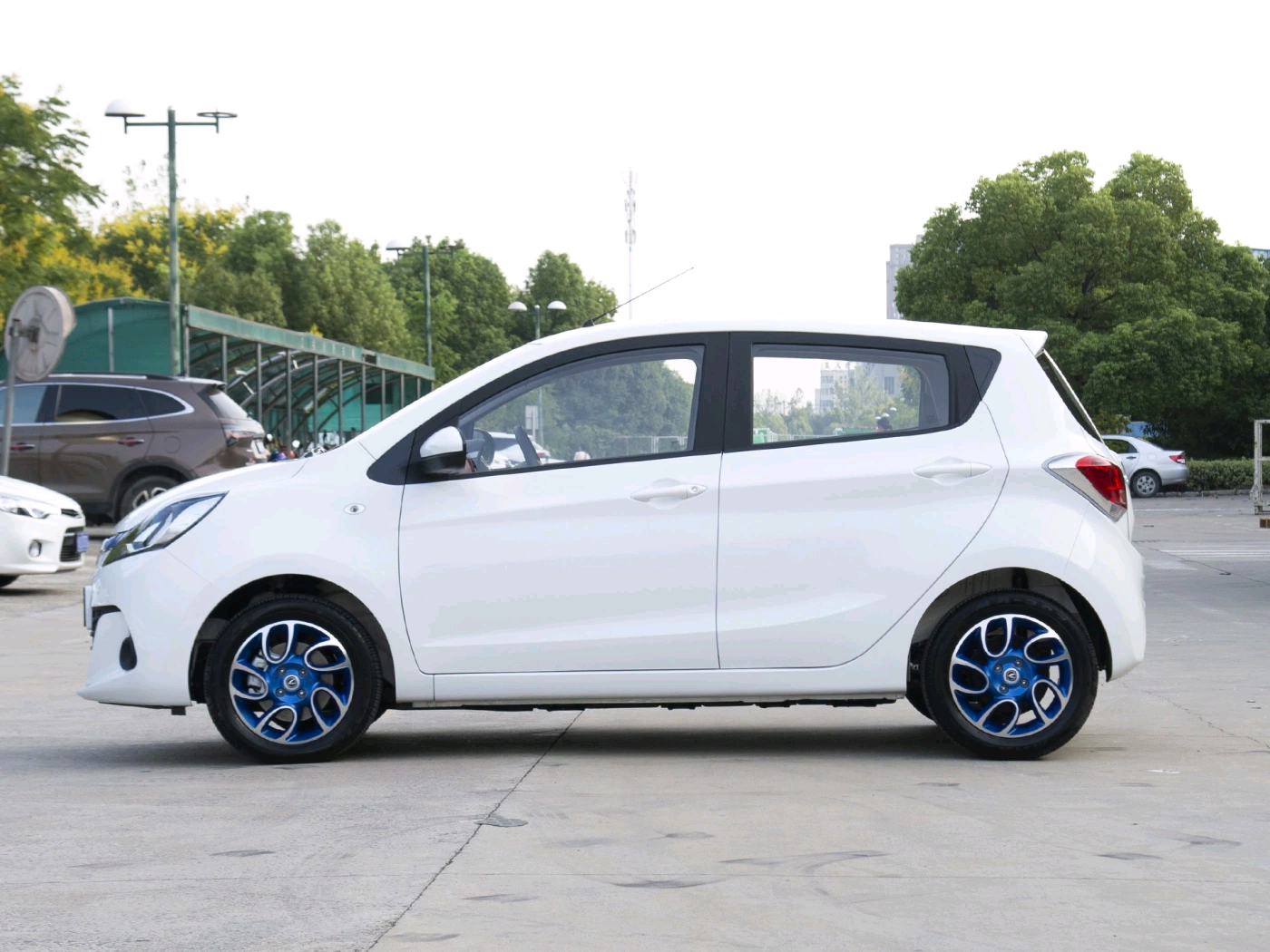 长安奔奔推出新能源电动版,售4.98万起,比奇瑞小蚂蚁便宜