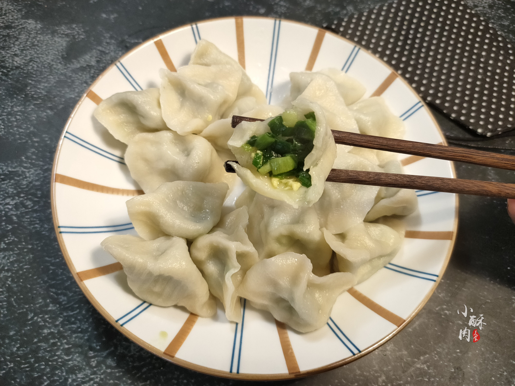 做韭菜馅饺子,这3味调料别乱放,不少人搞错了,难怪不鲜不香
