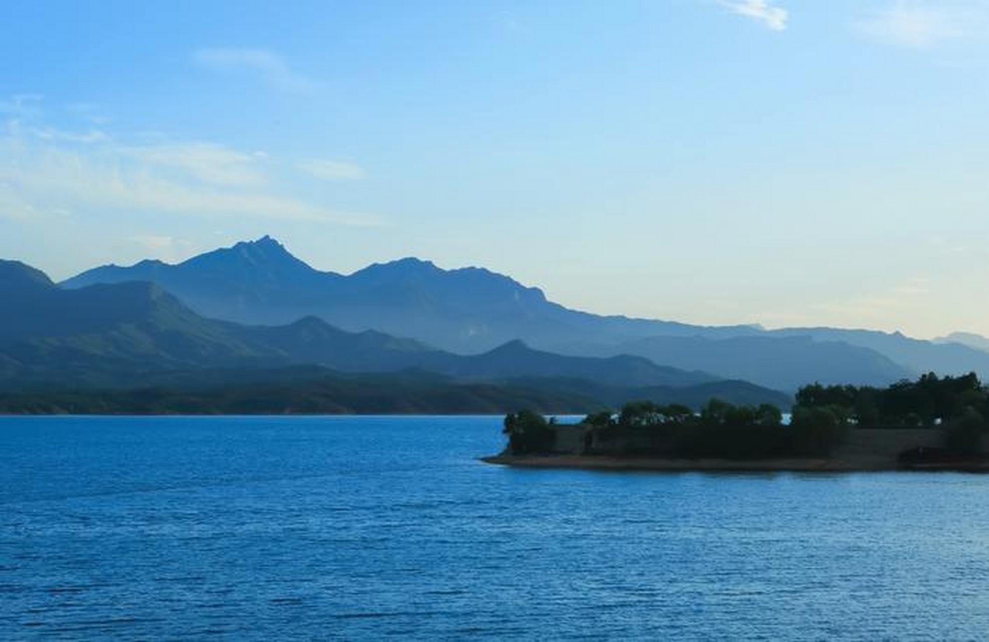 【灵寿县横山湖】横山湖,又名横山岭水库,位于石家庄灵寿县岔头镇坡