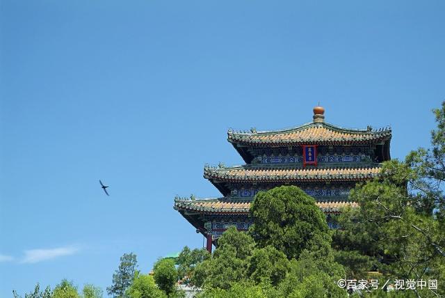 景山公園散發著濃厚的根祖氣息,是傳承和發揚中華孝道文化的聖地