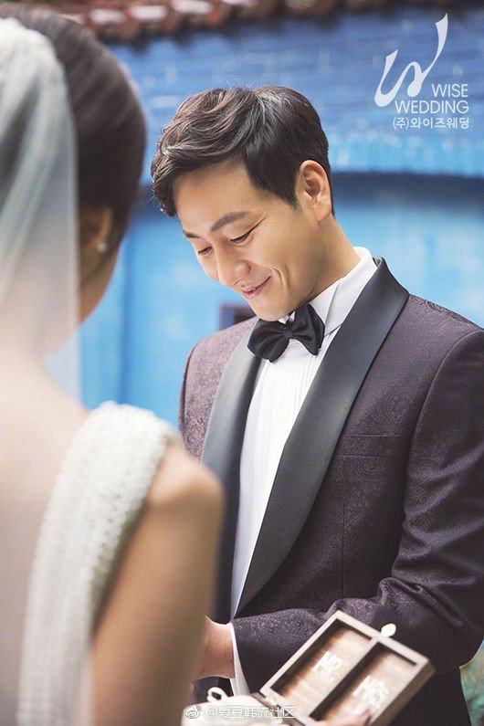 [星闻]演员朴海秀今日与相差6岁的年下女结婚