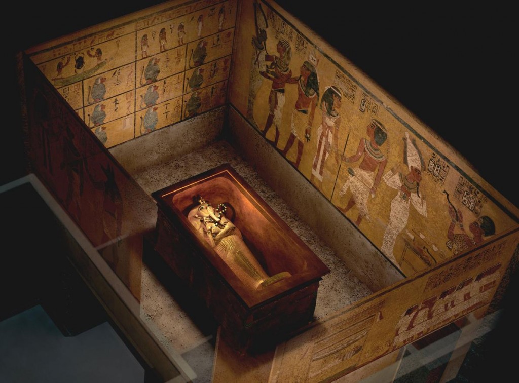 图坦卡蒙墓室陪葬品图片