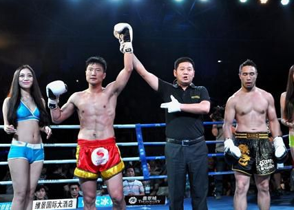 武林风"威风少侠"张开印,ko过蓝桑坤战胜过杀玉狼的男人!