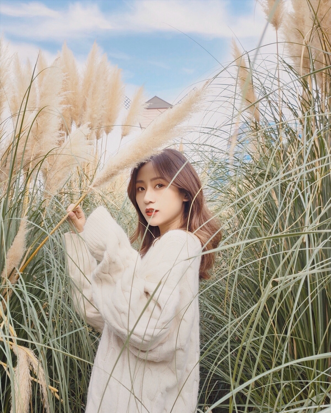 女生9个拍照摆拍pose大全,简单自然美,拍照不再难