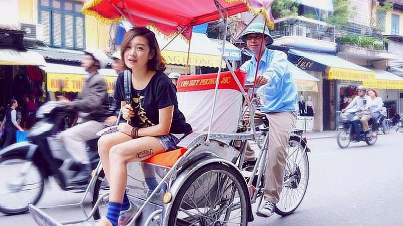 越南奇葩三轮车,被叫做“客先死”,虽不吉利却引游客争相体验!,旅游,旅途趣闻,好看视频