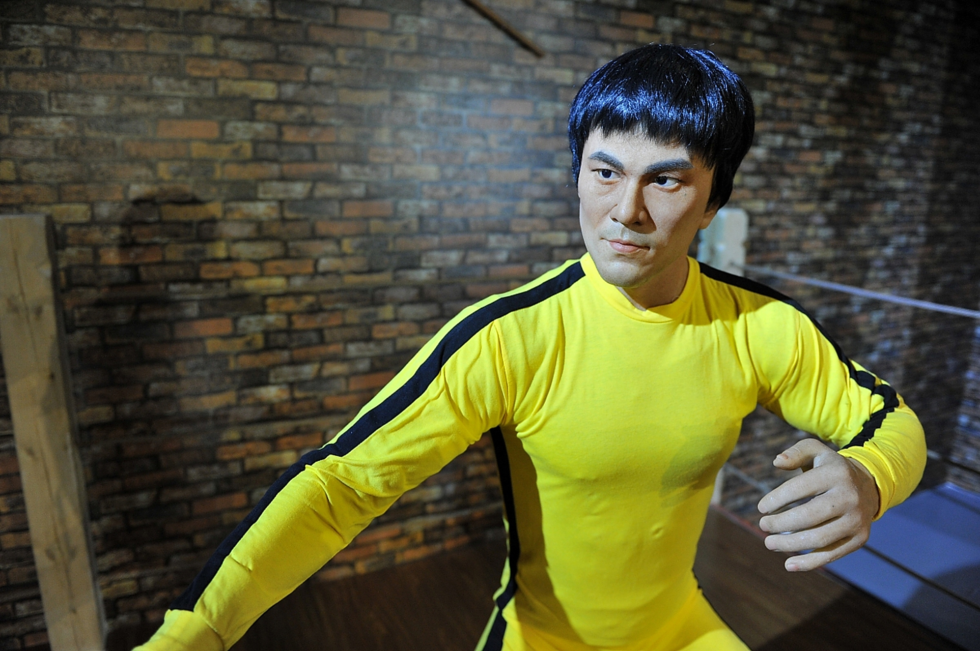 1973年7月20日,华裔武术大师李小龙离开了我们.