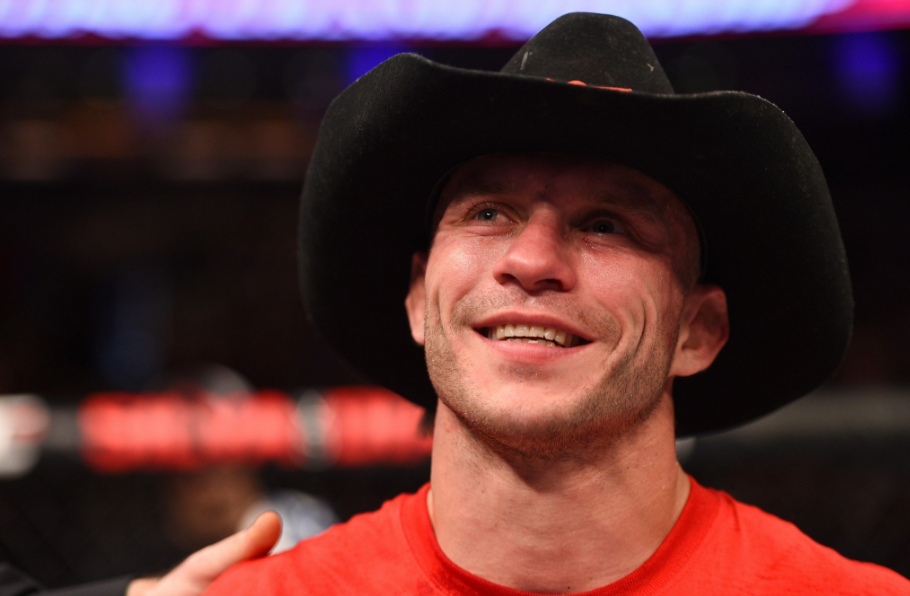 ufc鬼量级,牛仔vs高光,盖奇回想起七年前被ko情景