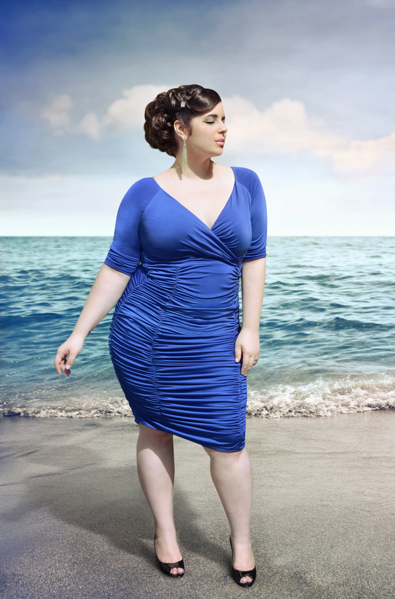 她体重高达205磅,痴迷于摄影和镜头,微胖身材远超卡戴珊!