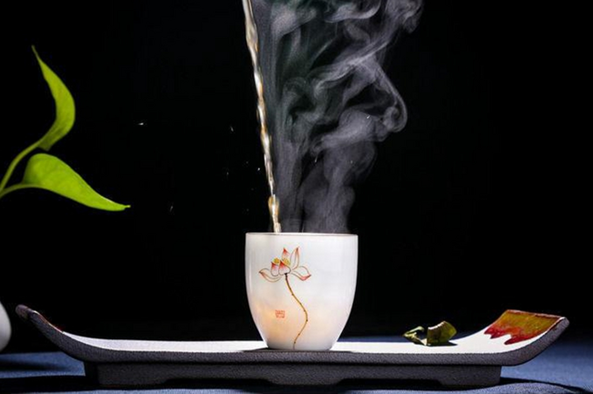 茶生活【喝茶西游记"八戒"之戒喝烫茶 太烫的茶水对人的咽喉