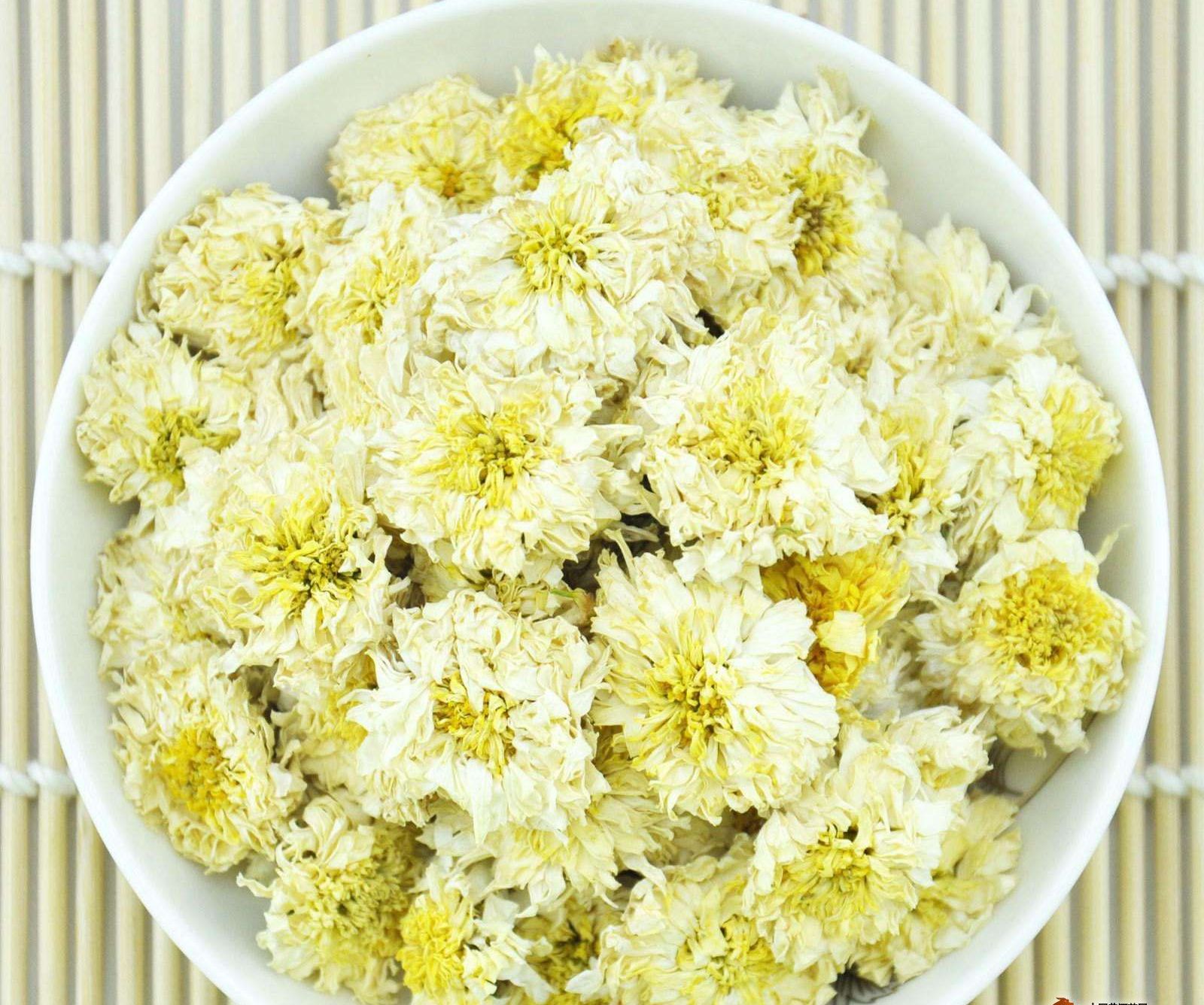 菊花茶种类多功效却不同,正确饮用益处多多