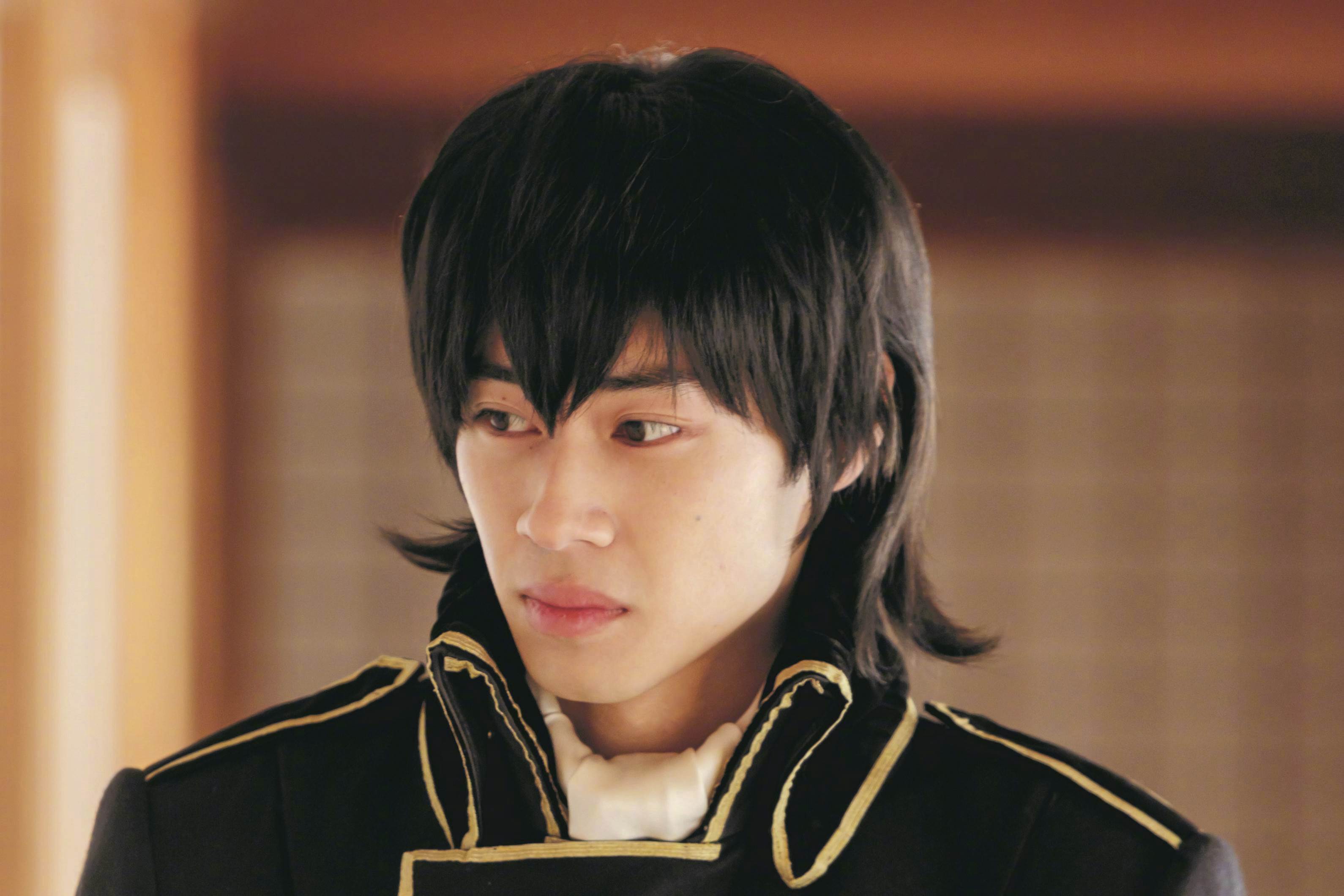 真人版《银魂2》大电影全新角色照第一弹!坂田银时驾到!