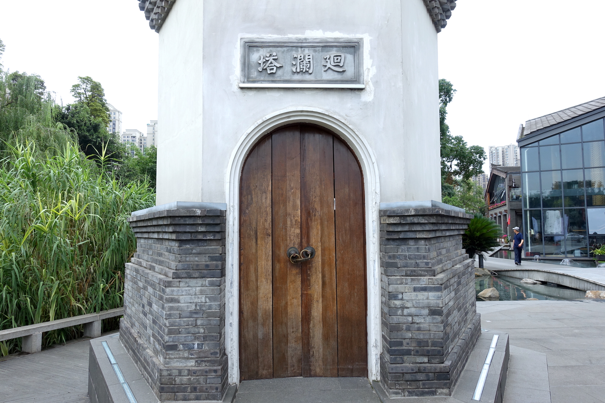 来成都铁像寺水街,看一回千高原艺术展,成都人都不知道的地方