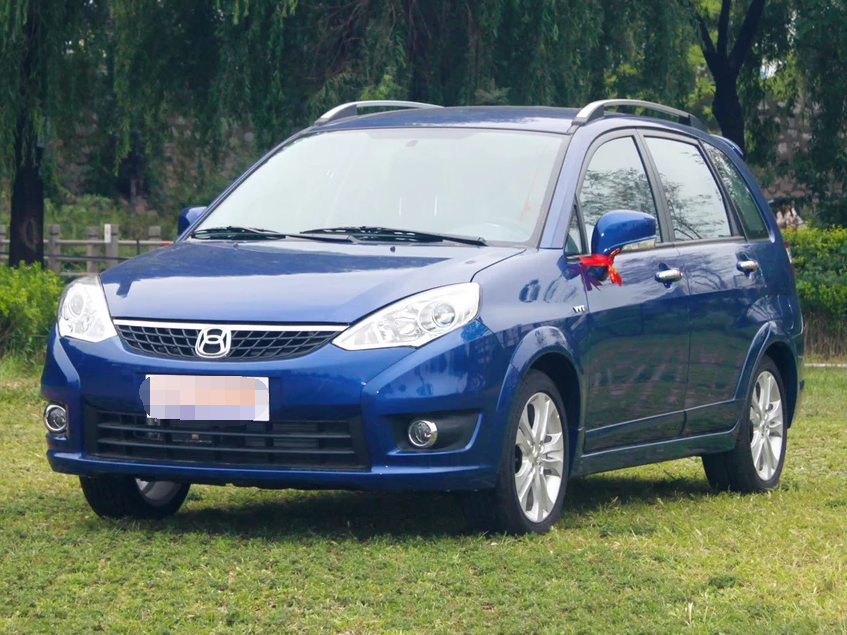 铃木,外观高端大气,整体设计神秘,车型显得沉稳